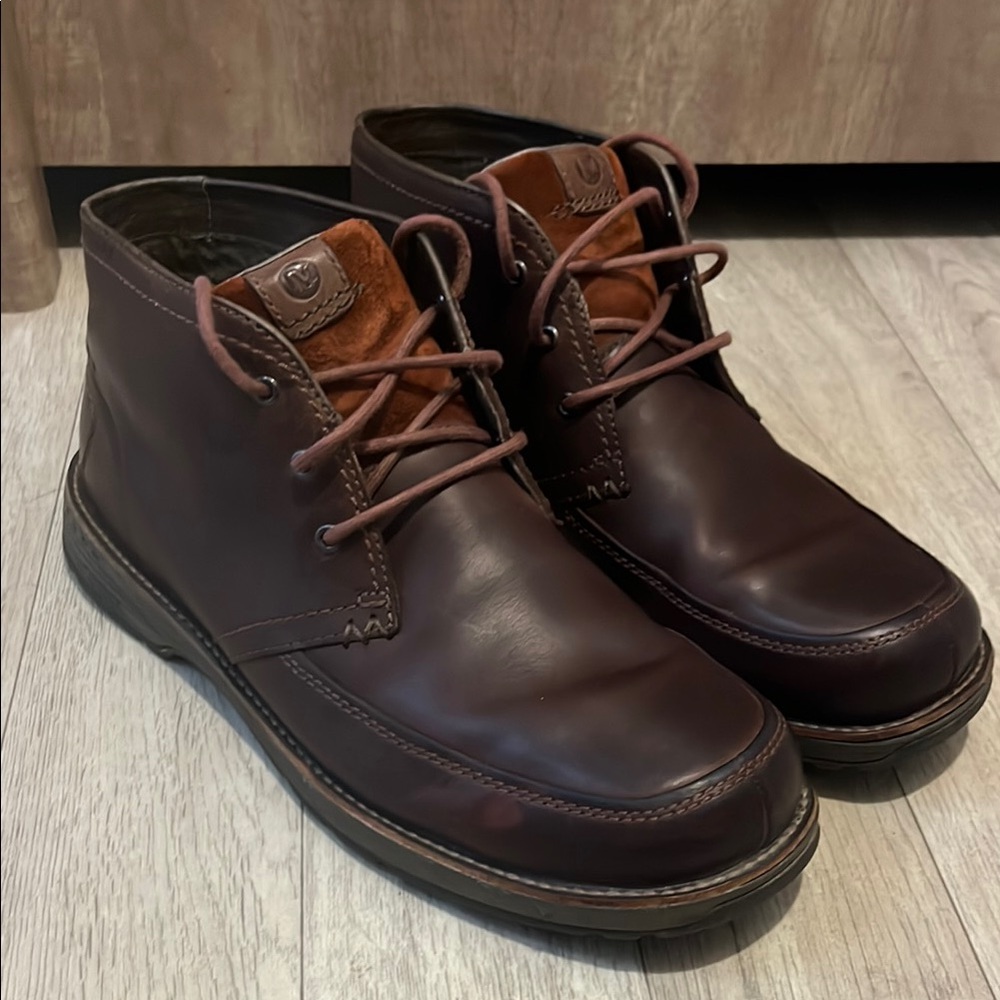Merrell Brown Chukka Boots with Moc-Toe Stitching SZ 12